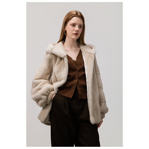 KC Fur Aristocratic Young Style Cross Drawn Knife Hooded Short Mink Coat for Women