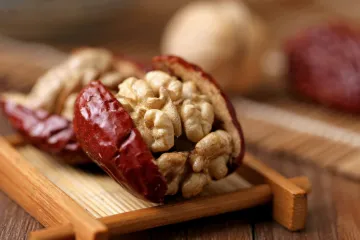Dried walnut and red date for sale