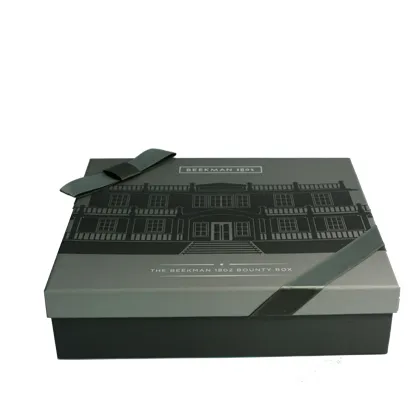 Lid Base Packaging box with ribbon Shredded paper