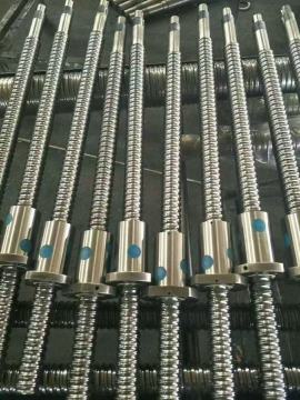High-precision grinding ball screw
