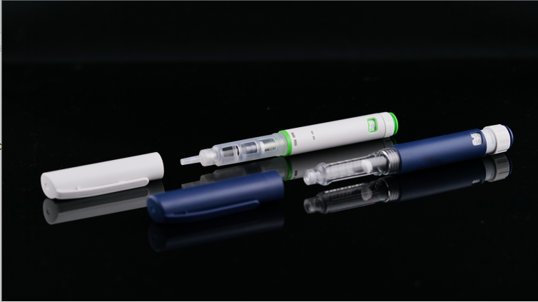 حاقن القلم القابل لإعادة الاستخدام للسيطرة على السكر في الدم