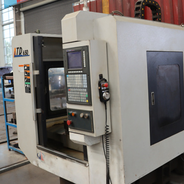 Grande machine de taraudage CNC