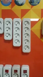 European Style 10/16A 5 Way Extension Power Switch Socket (E8005ES)