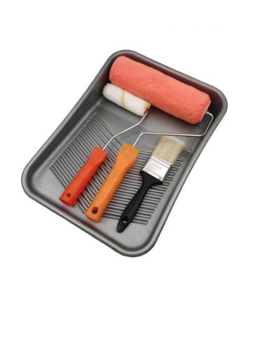Paint roller set with paint tray