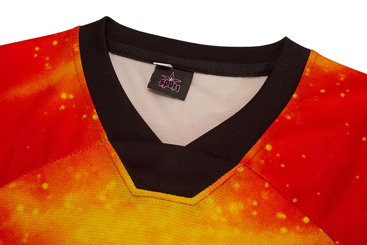 Red top soccer uniform for match training set