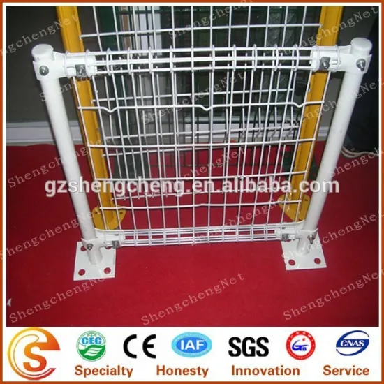 Double Loop Wire Mesh Fence Green Fence With Circle On Top And Down