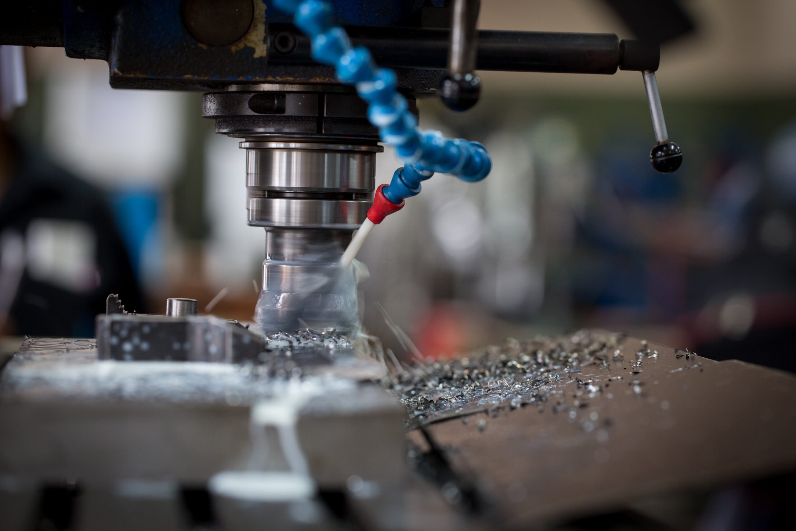 Cutting-Fluid-578119078-scaled