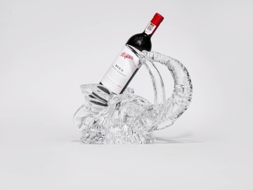 Transparent Elephant Wine Bearer Crystal Bottle Bearer