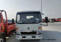 Howo New 4x2 RHD貨物Lorry Van Truck