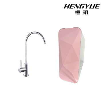 Purificador de agua de primer nivel con estética rosa