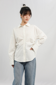 Camicia bianca a maniche lunghe