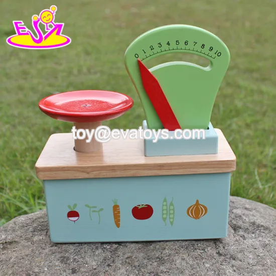 New design children pretend play funny wooden scales toy W10D148