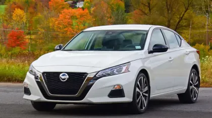 Nissan Altima 2.5 SV AWD 4dr Sedan Car