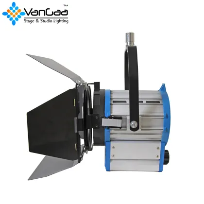 Zoom DMX 1000W LED Light: A Studio Video Light with ARRI Fresnel Features and 220V Compatibility