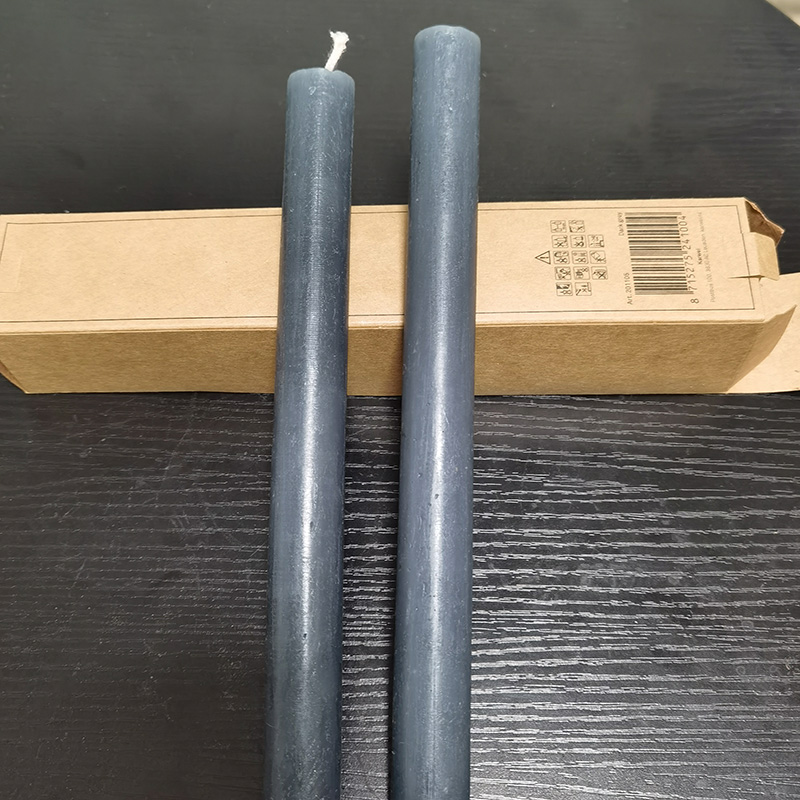 Свечка матавага колеру для ўпрыгожвання вячэрняй свечкі