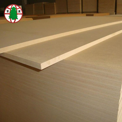 คณะกรรมการ MDF Board แบบ Poplar Core Plain MDF Board ขนาด 1220x2440mm