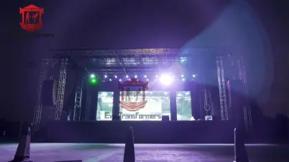 Presidential Campaign Trailer Stage