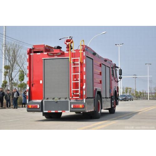 Camion de lutte contre la lutte contre l&#39;incendie militaire Sinotruk Howo 4x2