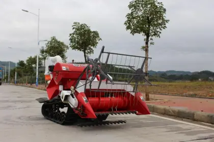 Combine harvester rice combined rice harvester kubota