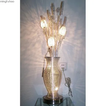 Beautiful aluminum art table lamp