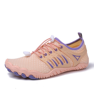 Sports morbidi Sports e Fitness per il tempo libero per le donne: surf e scarpe da spiaggia