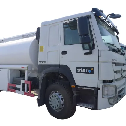 Used Howo Fuel Tanker Trucks and Oil Tanker Vehicles for Sale