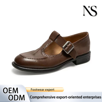 Kasut Mary Jane Brogue Kulit Coklat T-Strap