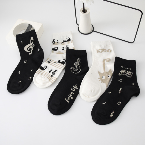 Мяккія залатыя провады ў сярэдзіне крыніц для жанчын