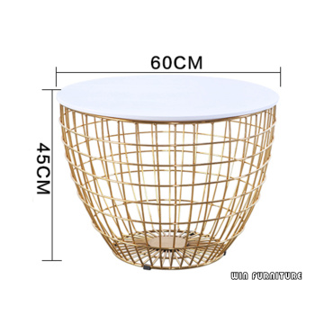 Table basse simple et moderne pour la maison