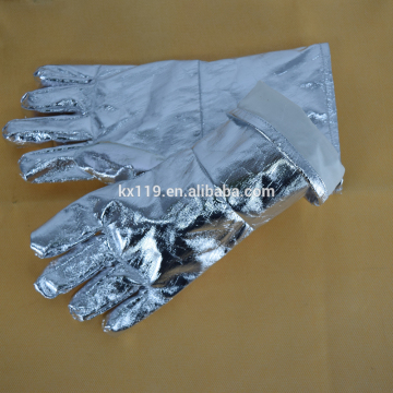 Five finger Aluminium Foil heat protection gloves