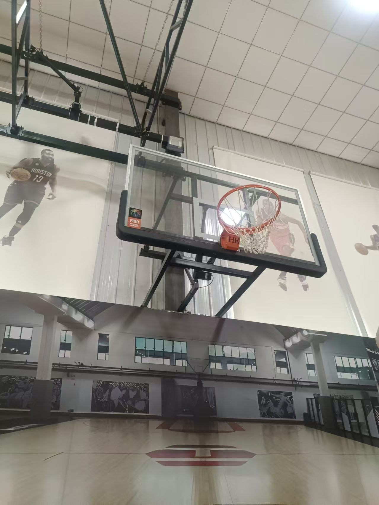 Wall mounted electric lift Adult basketball hoop