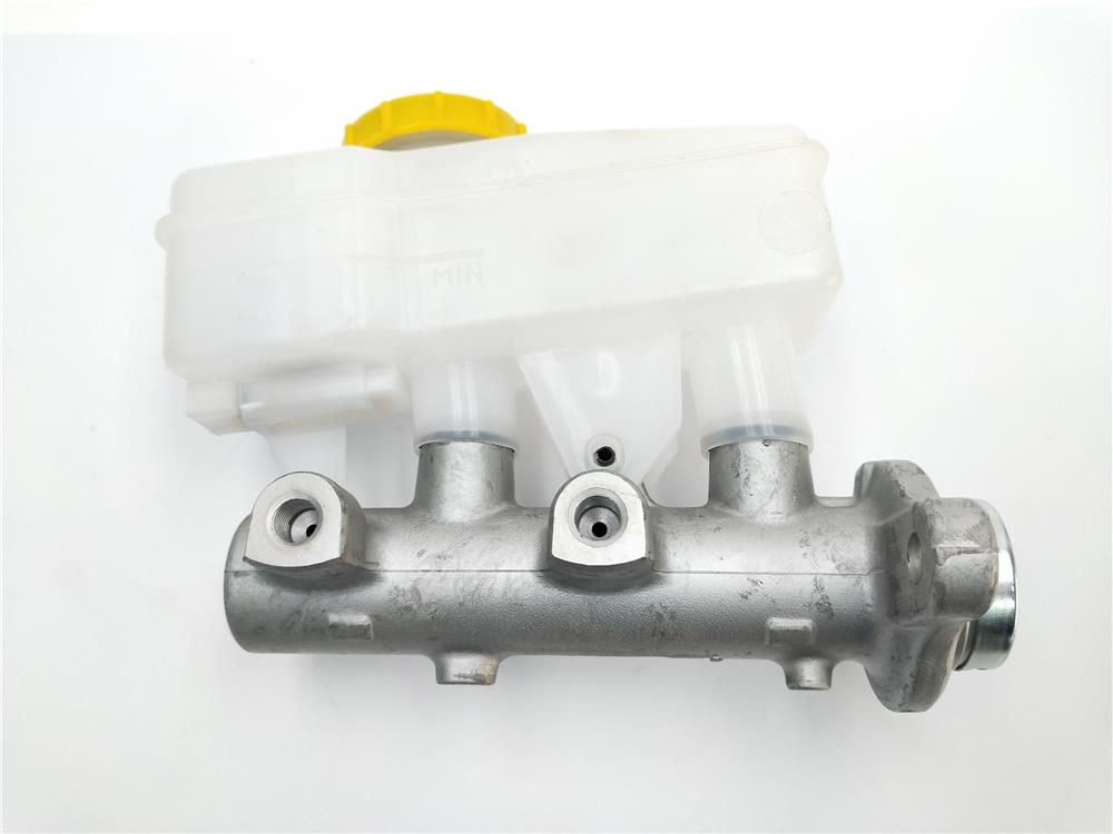 Brake master cylinder for NISSAN NP300 NAVARA 05