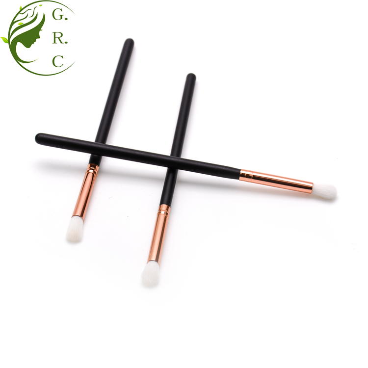crease eyeshadow brush crease eyeshadow brush
