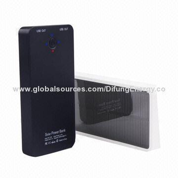 Solar Charger Power Bank, RoHS/CE Certificates, Classical Double USB Charger in 2014 Best Market