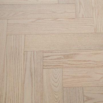 Engineered Wooden Flooring with Natural Wood Grain