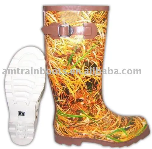 Fashion rain boots