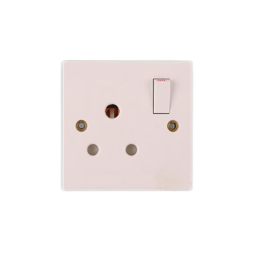 15a Switched Socket Weiße Farbe