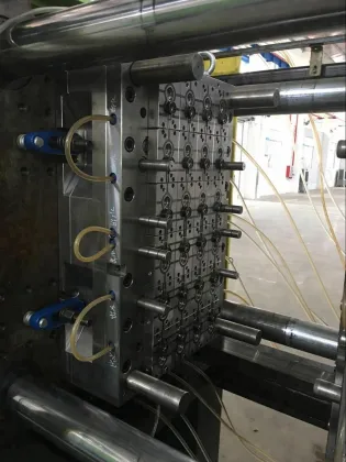 24 Cavities Yudo Hot Runner Plastic Injection Cap Mould