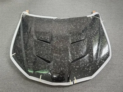 High-Quality Forged Carbon Fiber Engine Hood (Bonnet) for Lamborghini Urus Front Hoods