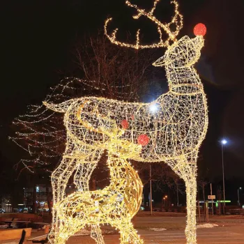 New Style Motif Gift Lights with Deer Balls for Festivals and Holidays - Outdoor Use