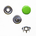 Prong Ring Snap Button con tapa verde para prendas de vestir