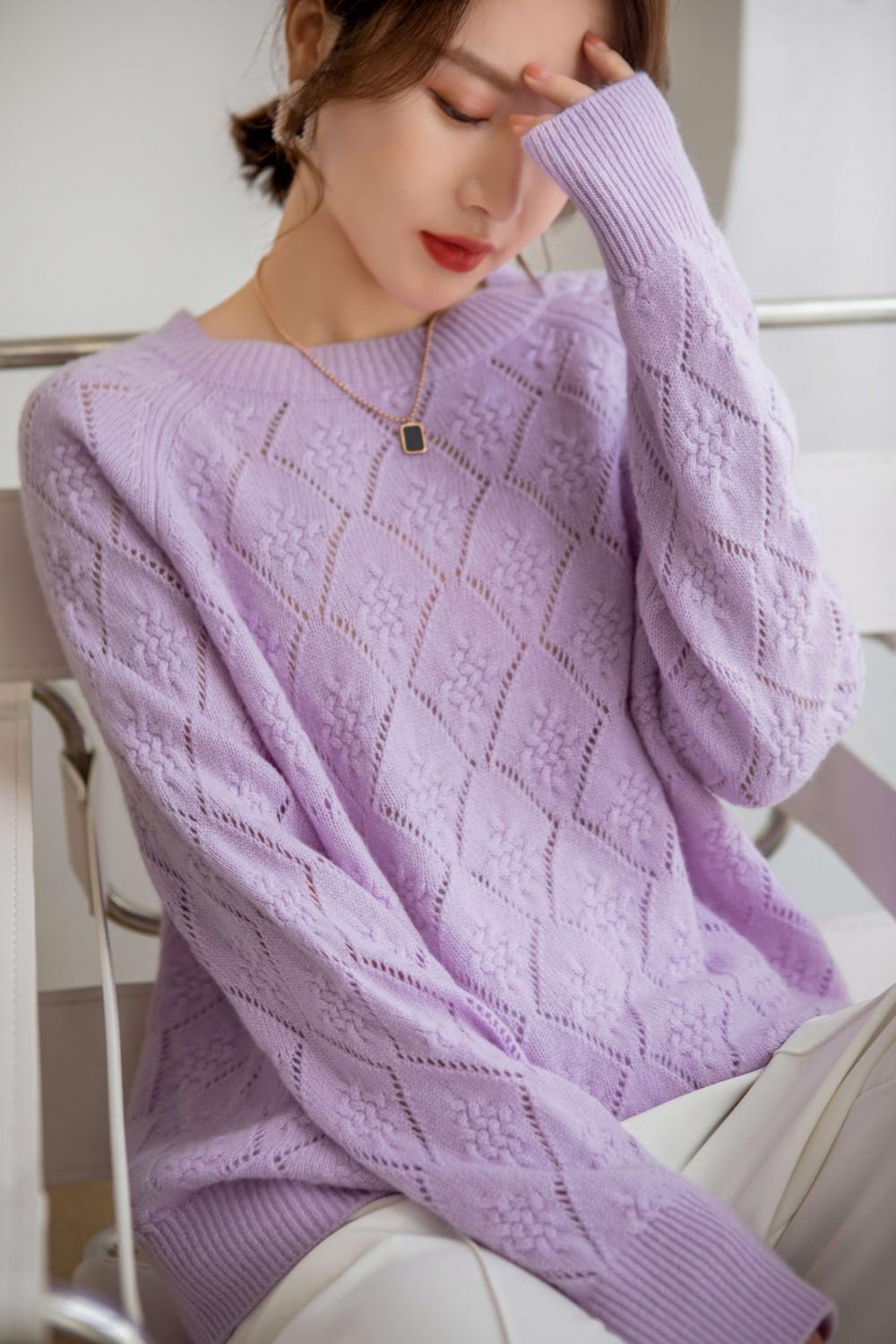 Oversized cashmere jumper with round neck