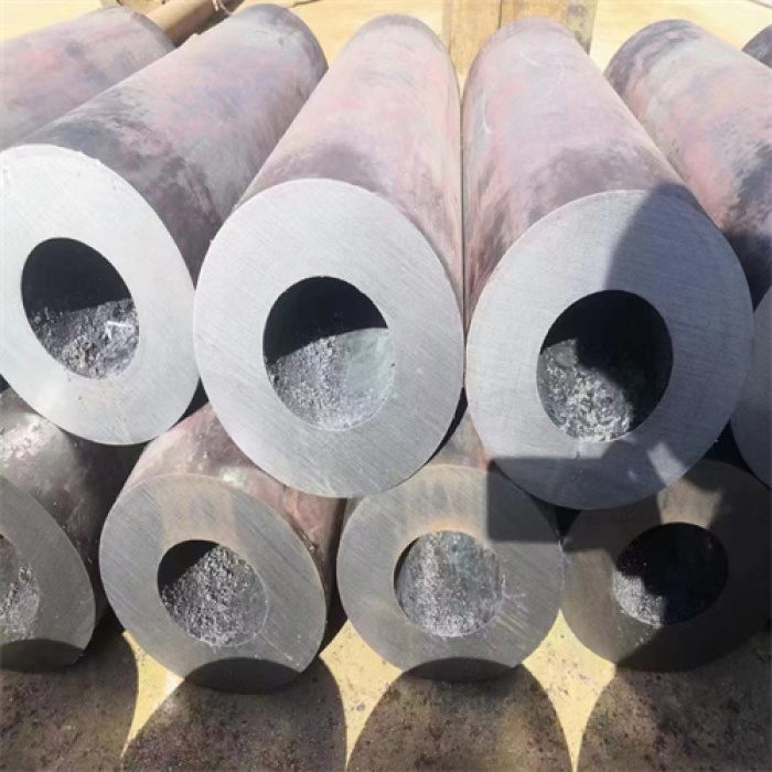 ASTM 4135 سبائك الكربون أنبوب فولاذ سلس