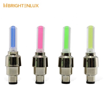 Offerta di fabbrica Offerta a prezzi accessibili a batteria esterna in sella a luci ruota a LED a LED multicolore attivate dal movimento