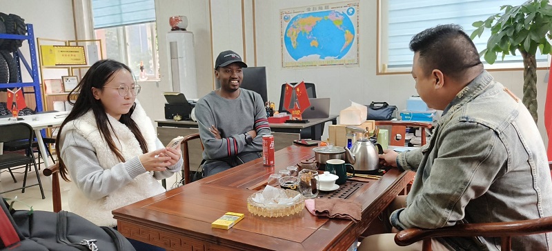 Rwandan Customers Conduct "Zero-Distance" Factory Visit; Reslife's Tear-Resistant and Durable Performance Wins Over the African Market