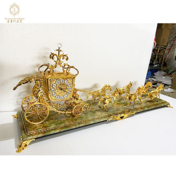 Golden Brass Horse Carriage Furniture: Luxury Decorative Crafts Factory Direct Sale