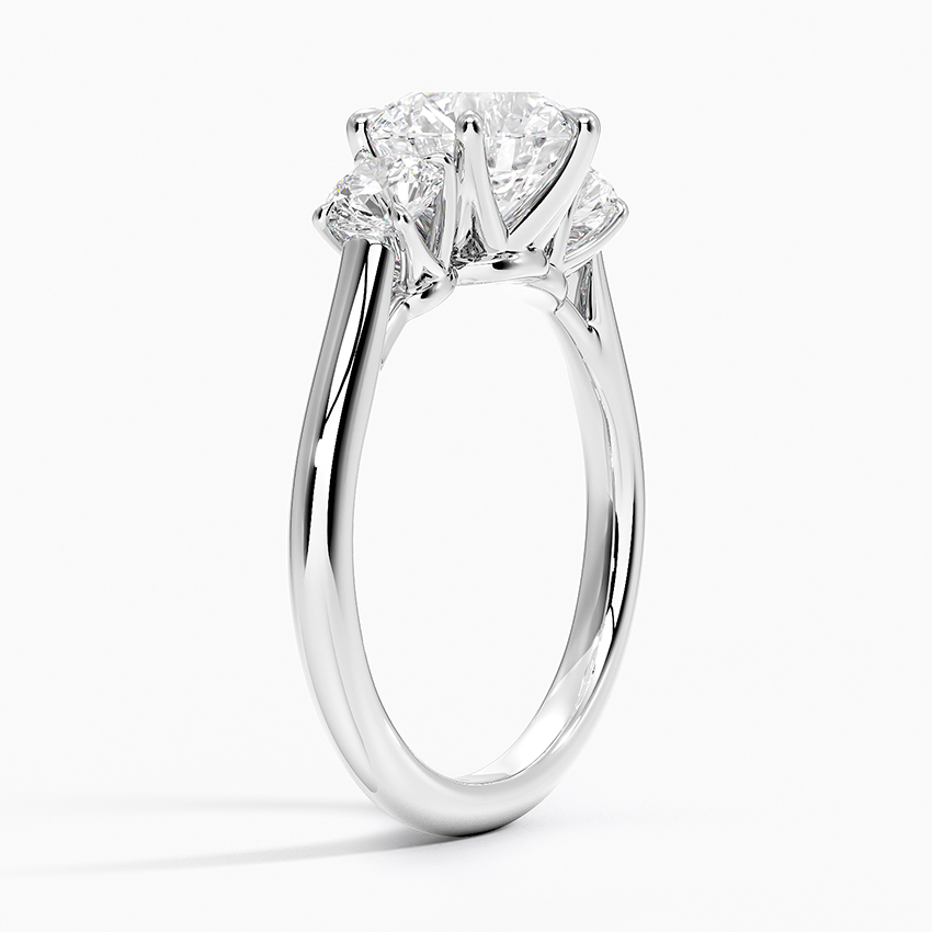 Angled View ng Three Stone Round Diamond Ring Setting