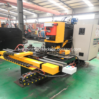 CNC plate punching machine