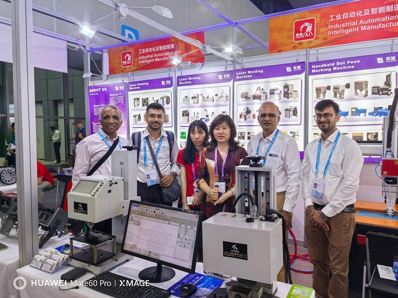 On the first day of the Canton Fair, the initial intelligent new energy battery laser welding machine and electric marking machine became the focus!