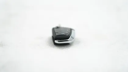 Factory Direct Compact Truck Spare Parts, Auto Engine, Remote Key Assembly: 3704020R1040-F001